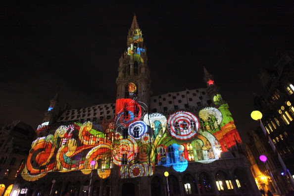 Christmas+Lights+Illuminate+La+Grand+Place+-ZLZwSBTRm0l.jpg