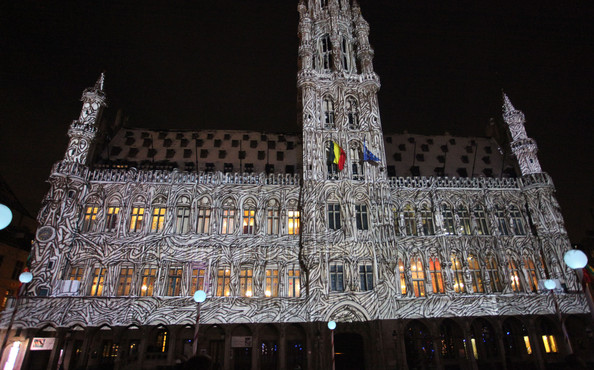 Christmas+Lights+Illuminate+La+Grand+Place+30zY1iesKExl.jpg