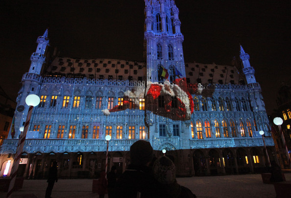 Christmas+Lights+Illuminate+La+Grand+Place+IEdG-DEndB3l.jpg