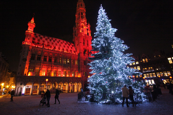 Christmas+Lights+Illuminate+La+Grand+Place+PYiQPtfU3lkl.jpg