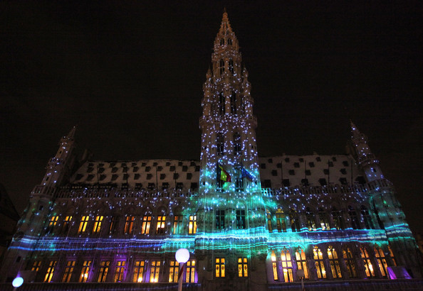 Christmas+Lights+Illuminate+La+Grand+Place+qTeErfGpiCCl.jpg