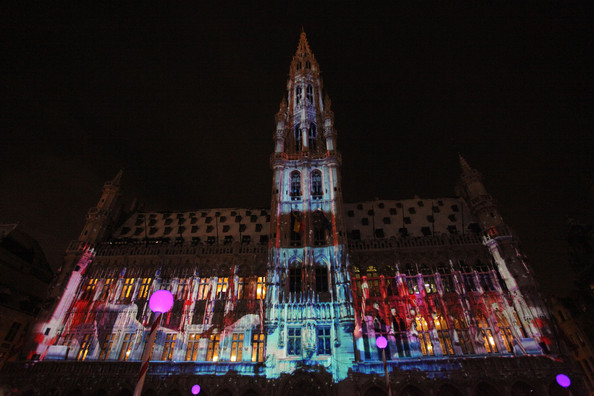 Christmas+Lights+Illuminate+La+Grand+Place+uShkpyWVHexl.jpg