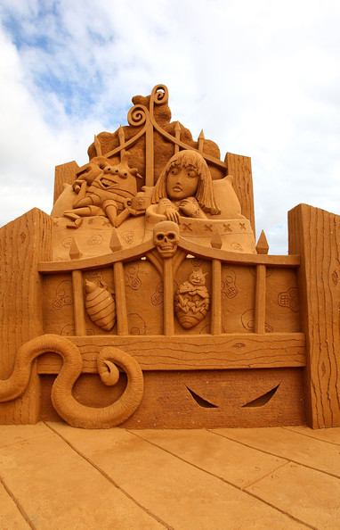 International+Sand+Sculpting+Artists+Open+xH710KOx278l.jpg