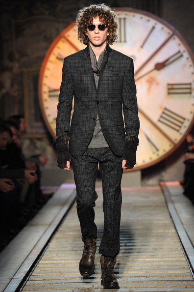 John+Varvatos+Milan+Fashion+Week+Menswear+_P5zt_fSExtl.jpg