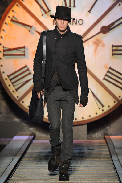 John+Varvatos+Milan+Fashion+Week+Menswear+kIbnXLoifpvl.jpg
