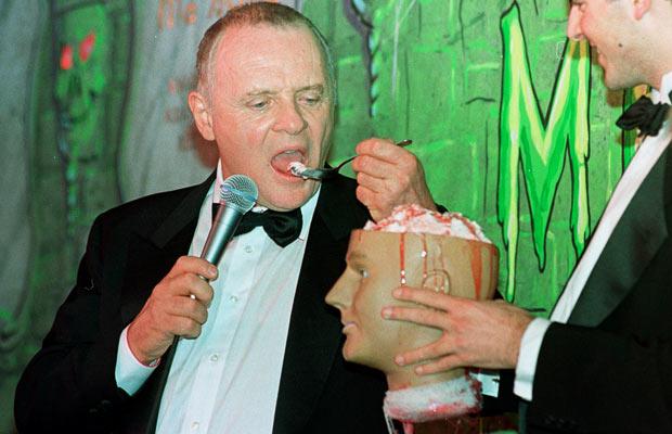 Hasty_Pudding_Award_Anthony_Hopkins_2001.jpg