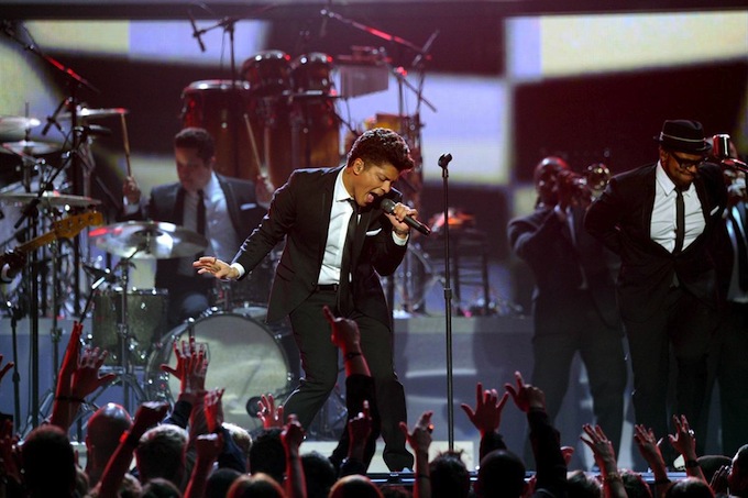 Grammy_Awards_2011_Bruno_Mars_2.jpg
