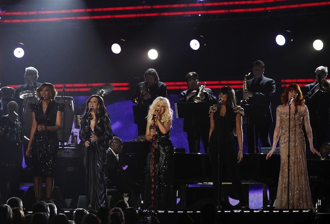 Grammy_Awards_2011_Christina_Aguilera_Jennifer_Hudson_Yolanda_Adams_Martina_McBride_Florence_Welch.jpg