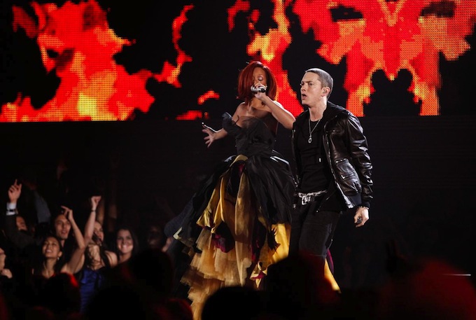 Grammy_Awards_2011_Rihanna_Eminem.jpg