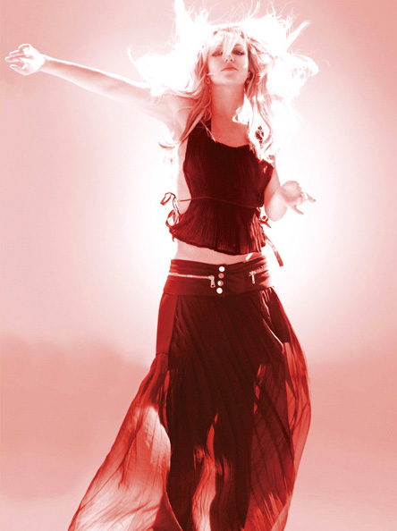 V70_BRITNEY_HR_NO-TEXT4.jpg