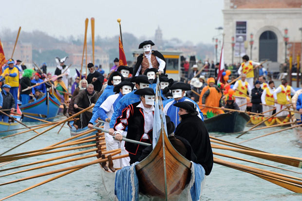 carnival_venice_italy1.jpg