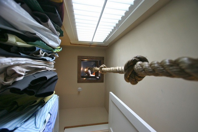ultimate-pirate-ship-bedroom-018.jpg