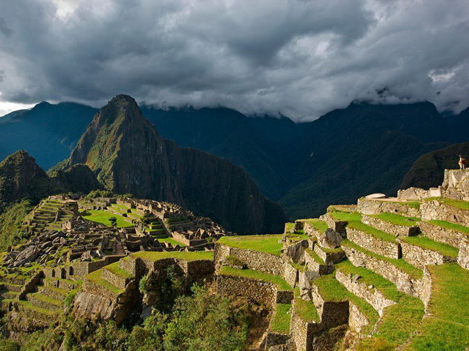 machu-picchu-peru-2_33030_990x742.jpg