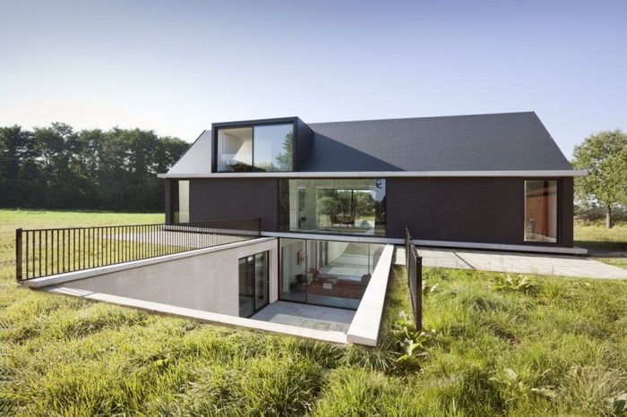 the-villa-geldrop-in-the-netherlands-01-944x631.jpg
