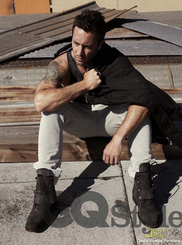 alex-oloughlin-gq-australia-012.jpg