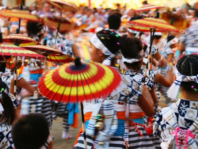 tenjin-matsuri-performers_35193_990x742.jpg