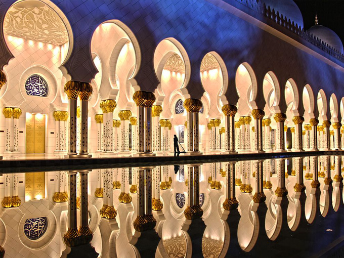 zayed-mosque-abu-dhabi_35196_990x742.jpg