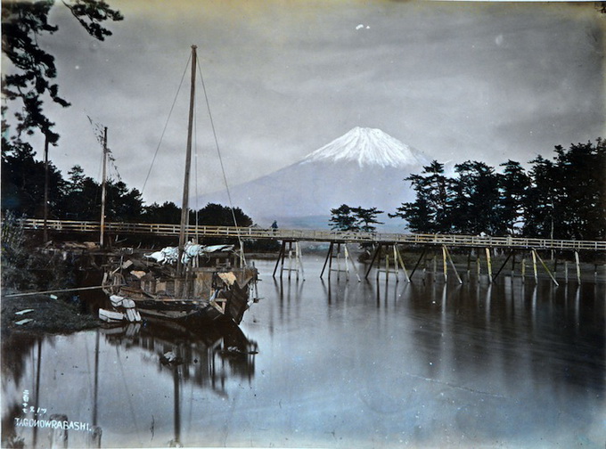 OldPhotosofJapanColoredIn_20.jpg