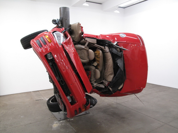 Скульптуры из разбитых машин Dirk Skreber
