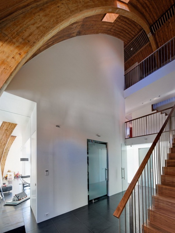 a-house-in-a-church-14_.jpg