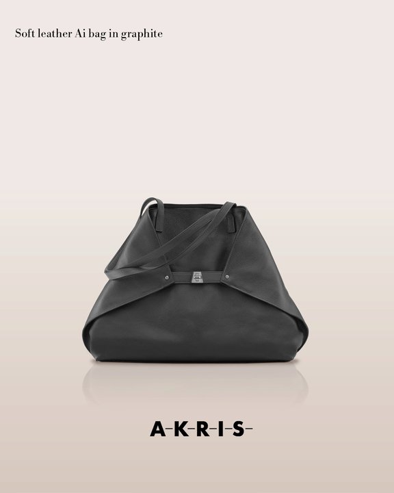 akrisaw11handbagscollection17.jpg