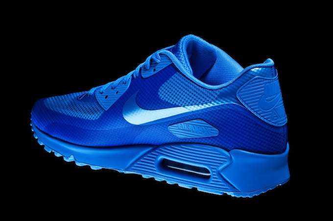 MENS_AIRMAX90_SIDE_6.3.jpg