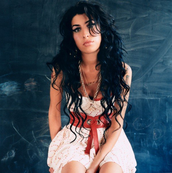 Amy Winehouse dies at 27
