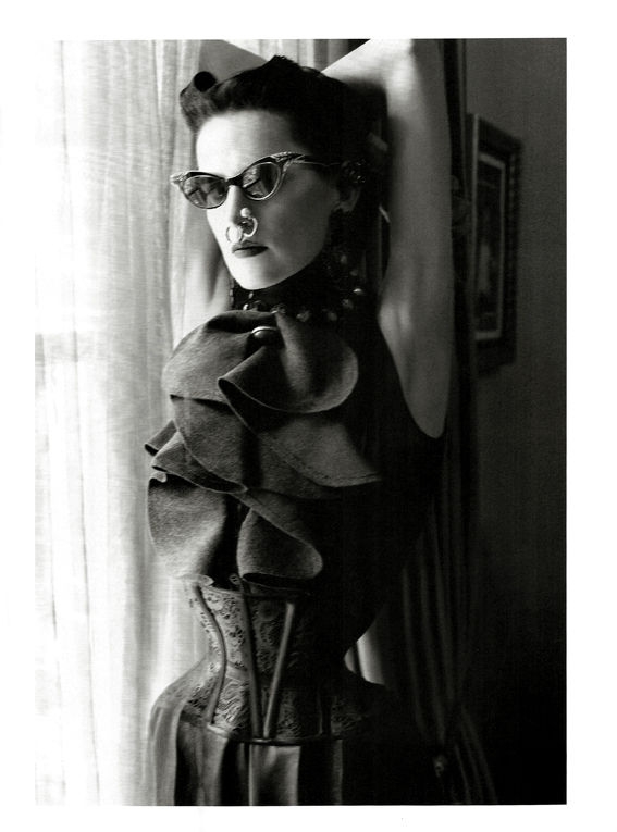 StellaTenentCorsets7.jpg