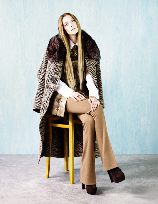 Alana-Zimmer-by-Ben-Toms-for-Vogue-Russia-DesignSceneNet-07.jpg