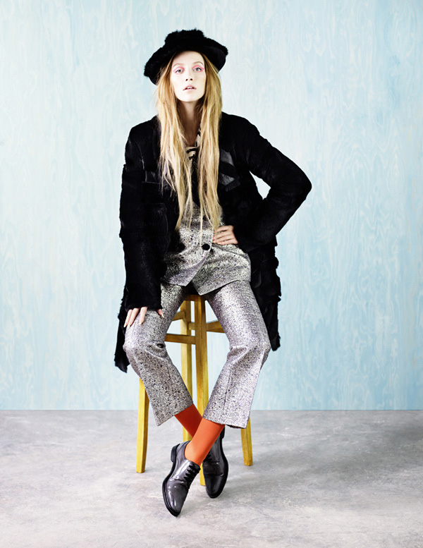 Alana-Zimmer-by-Ben-Toms-for-Vogue-Russia-DesignSceneNet-10.jpg