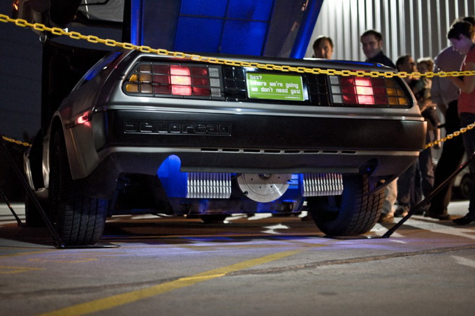 the-electric-delorean-for-2013-00-944x536.jpg