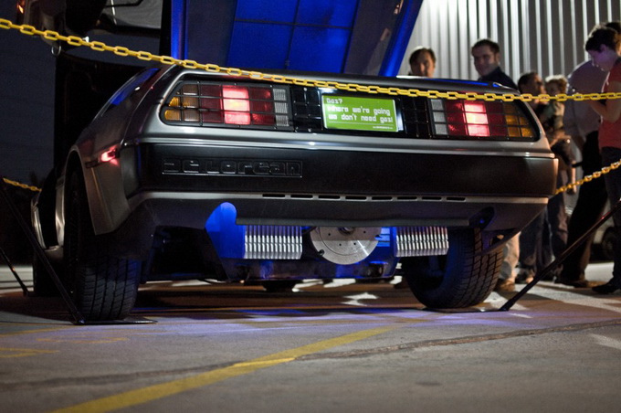 the-electric-delorean-for-2013-00-944x536.jpg