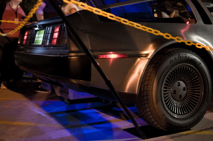 the-electric-delorean-for-2013-00-944x539.jpg