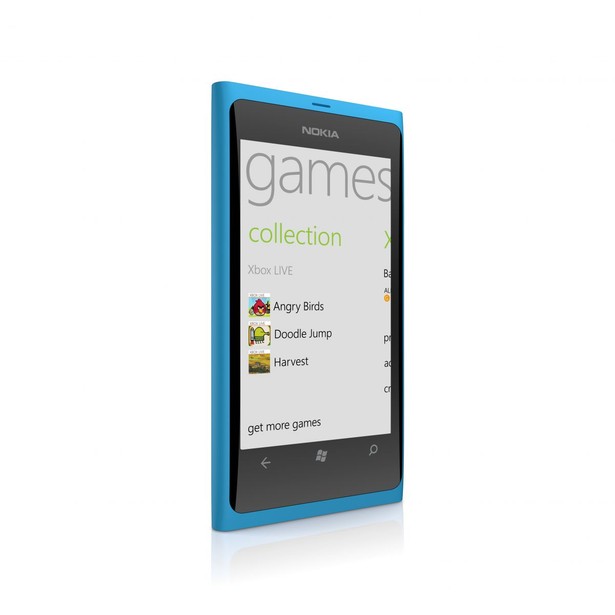 nokia-lumia-800-wp7-revealed-2.jpg