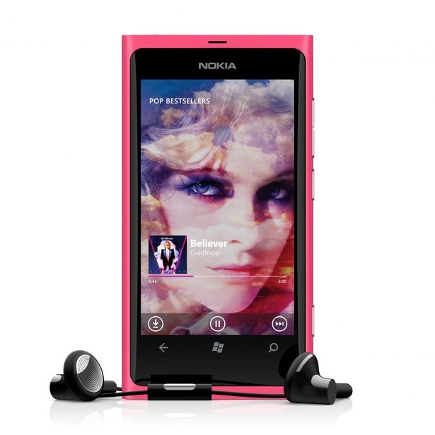 nokia-lumia-800-wp7-revealed-5.jpg