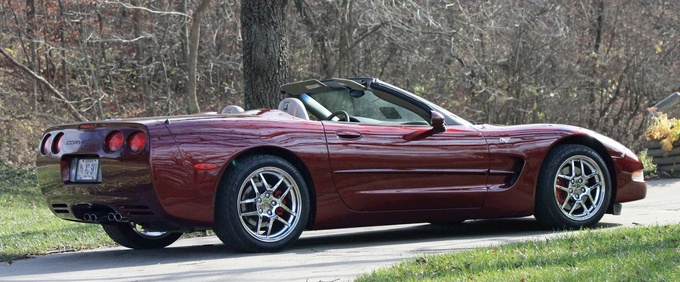 CHEVROLET Corvette (2003) 1.jpeg