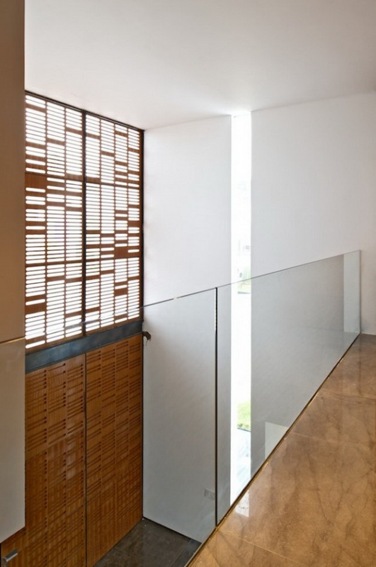 the-x-house-by-agraz-architects-10_.jpg