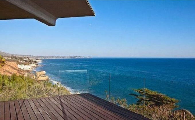 trendhome-brad-pitt-mansion-malibu-5.jpg