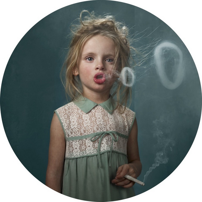 Курящие дети Frieke Janssens