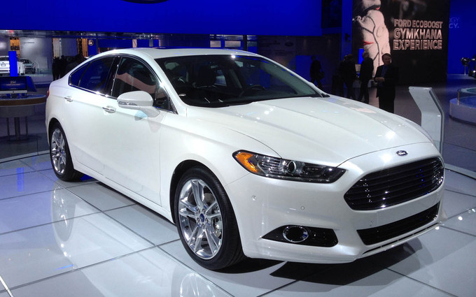 2012-Detroit-Auto-Show-Studs-and-Duds-Ford-Fusion.jpg