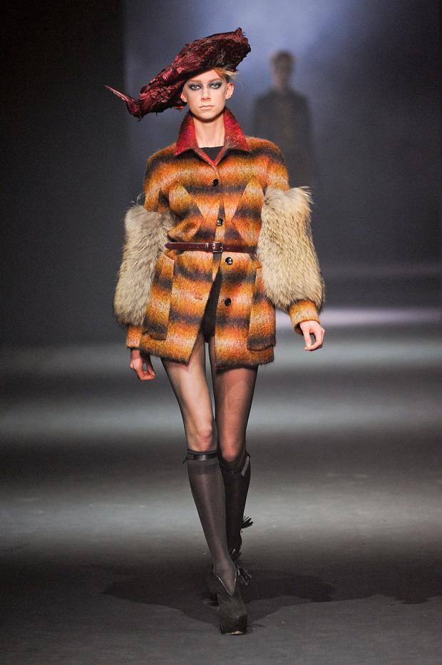 john-galliano-autumn-fall-winter-2012-pfw20.jpg