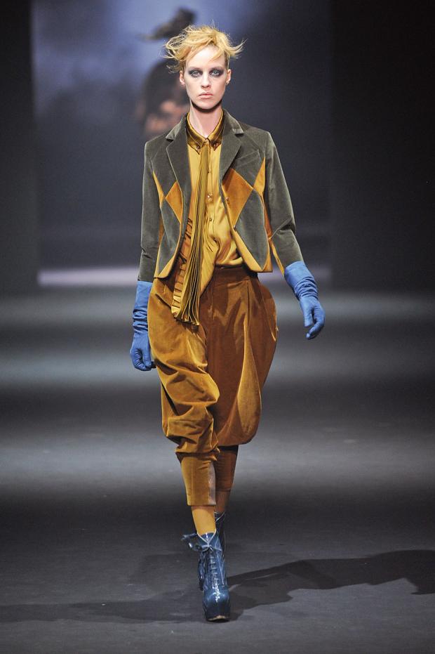 john-galliano-autumn-fall-winter-2012-pfw22.jpg