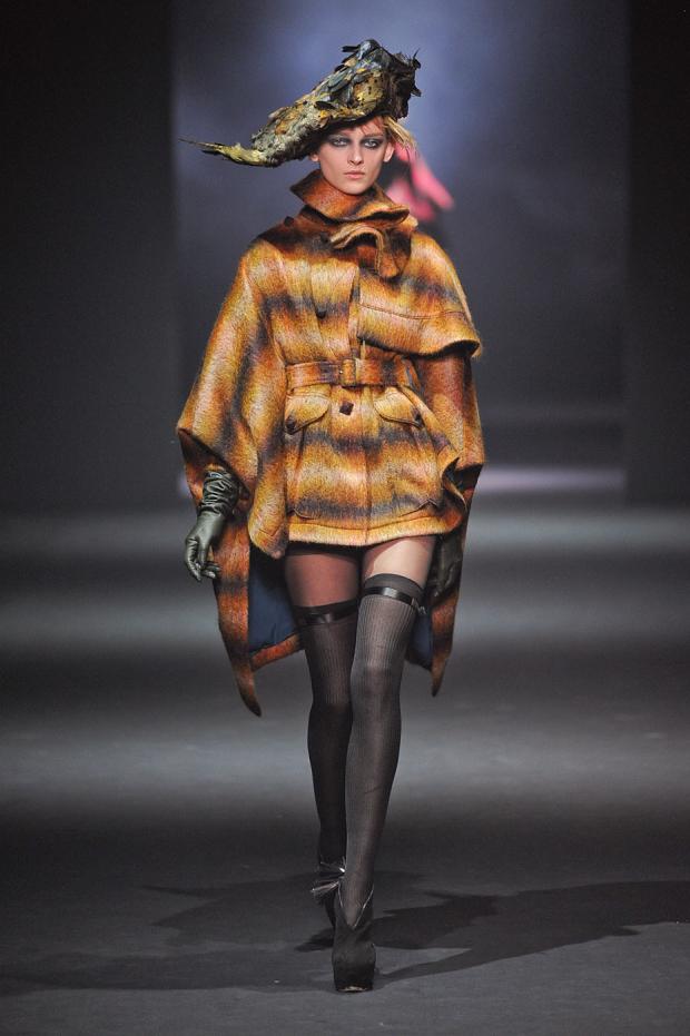 john-galliano-autumn-fall-winter-2012-pfw24.jpg