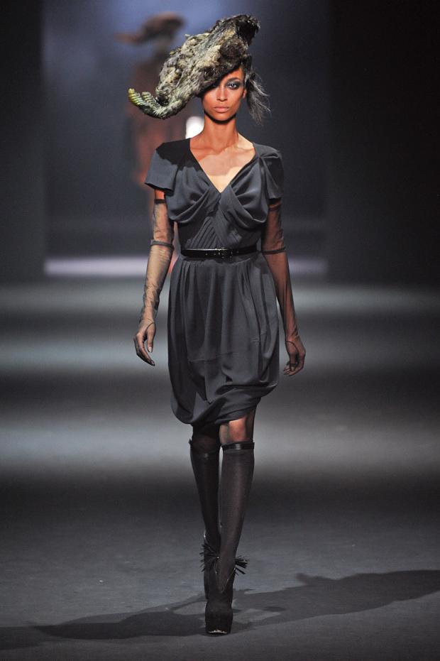 john-galliano-autumn-fall-winter-2012-pfw30.jpg