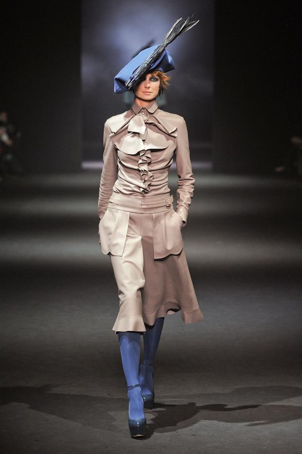 john-galliano-autumn-fall-winter-2012-pfw52.jpg