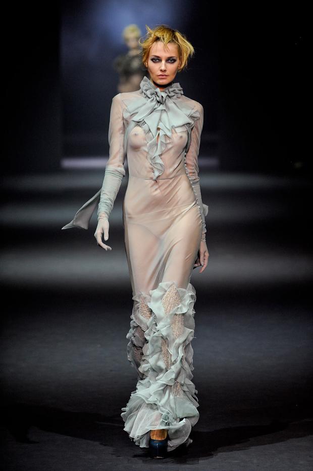 john-galliano-autumn-fall-winter-2012-pfw68.jpg