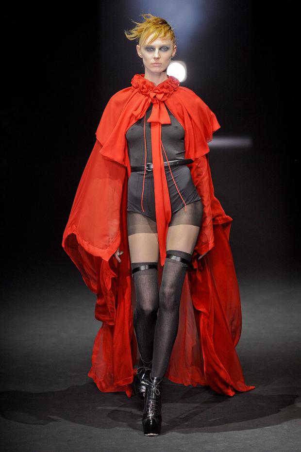 john-galliano-autumn-fall-winter-2012-pfw76.jpg