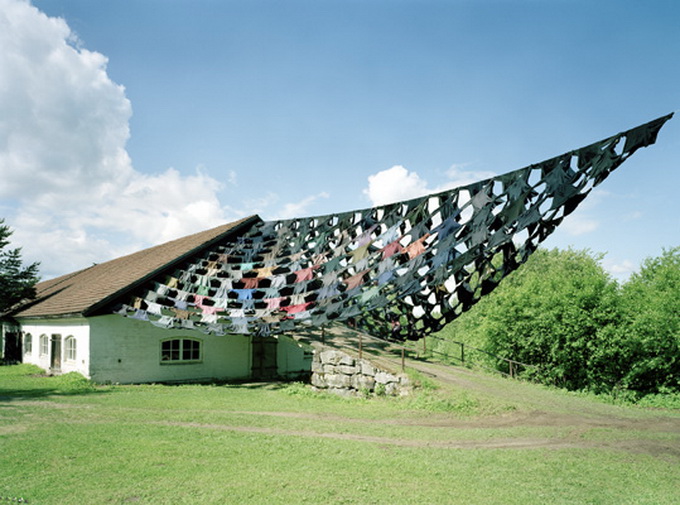 kaarinakaikkonenclothesinstallation12.jpeg