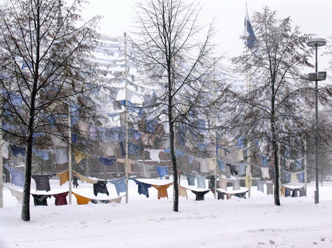 kaarinakaikkonenclothesinstallation9.jpeg