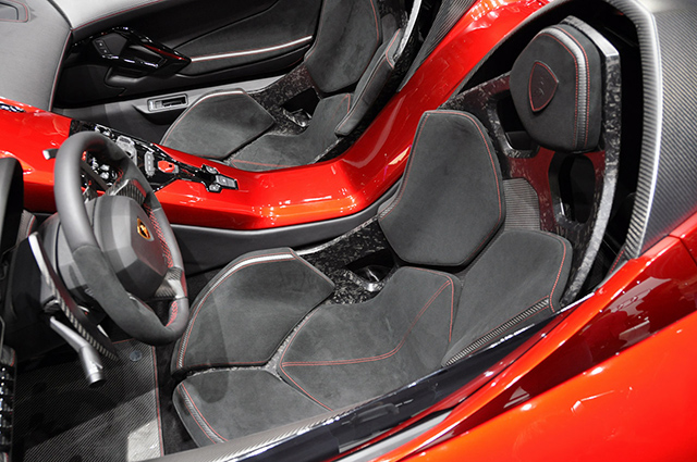 060312_lamborghini_aventador_j_8.jpg